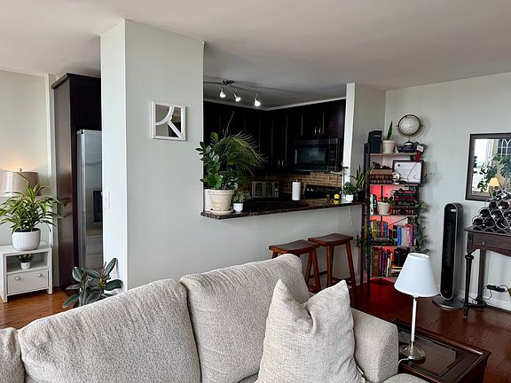 5th image of 655 W Irving Park Rd APT 5013