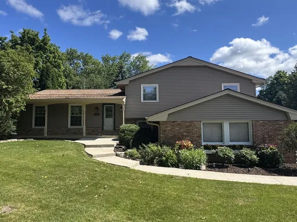 5340 S Maryknoll DRIVE, New Berlin, WI 53151