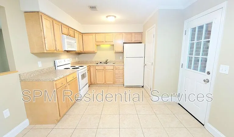 114 Mayberry Ct — Photo 5