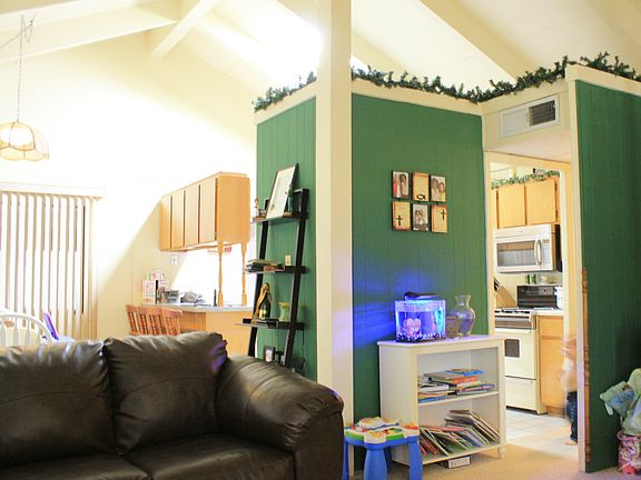 Living room/ Dining room