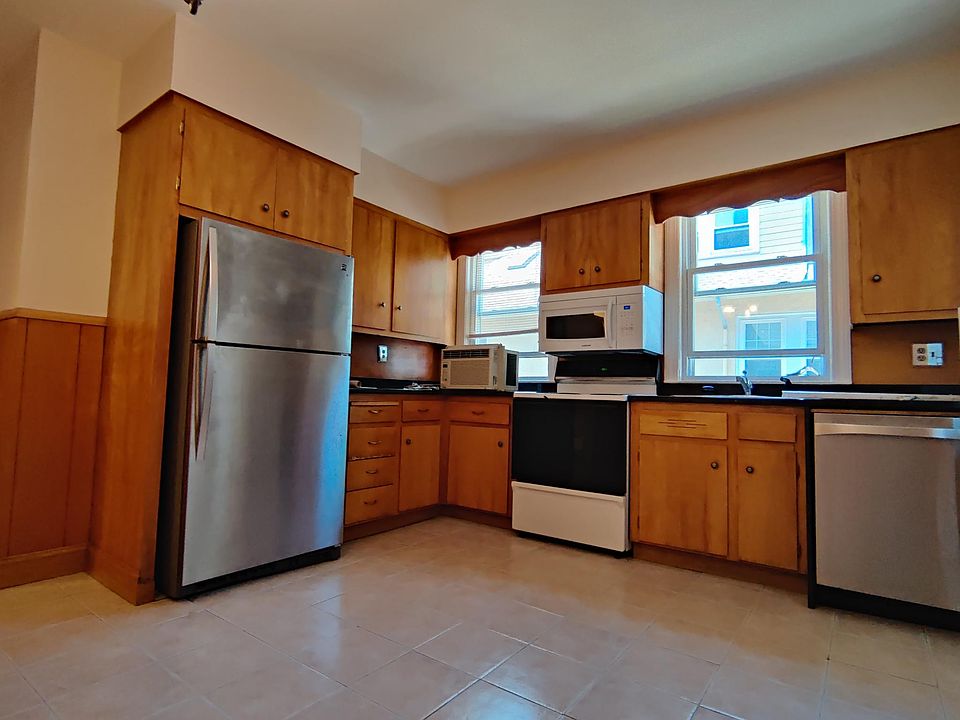 1st image of 57 Kenwood St #2