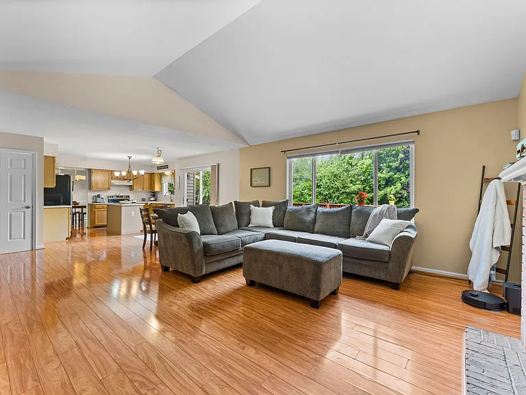 4141 Crystal Creek Dr — Photo 5