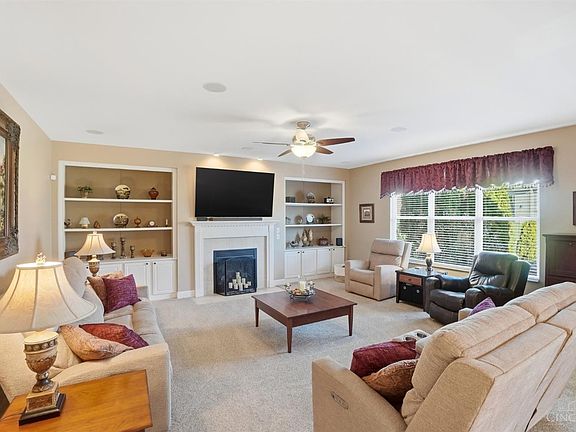 4th image of 7818 Derbyshire Ct