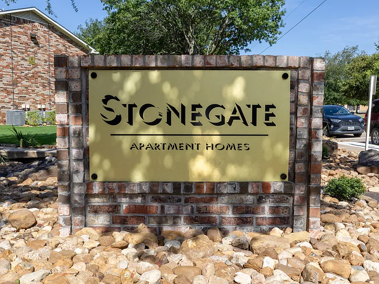 Stonegate Apartments — Photo 7