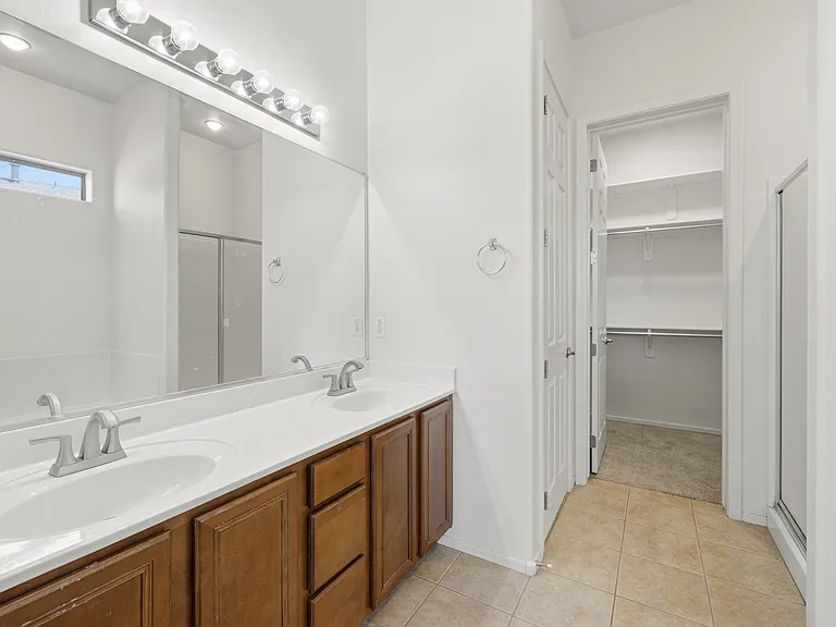 5917 N Talbot Dr — Photo 6