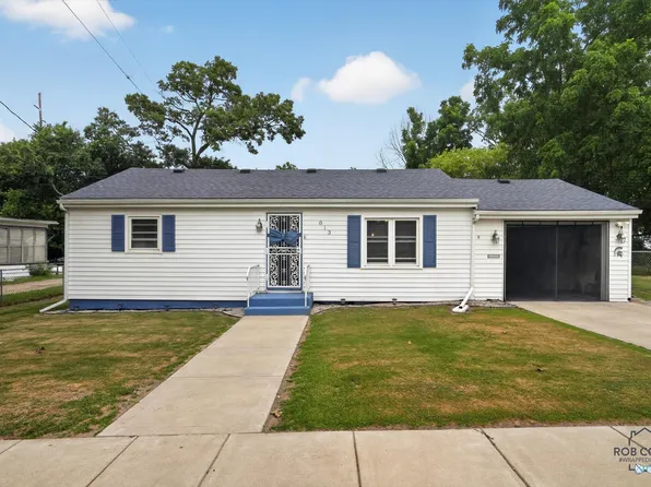 813 Barnes St, Albion, MI 49224