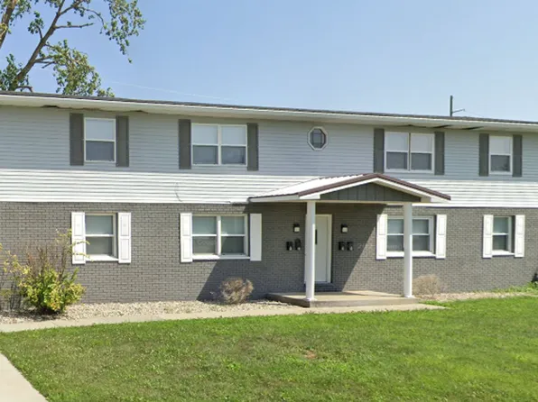 34 S Circle Dr #40, Chatham, IL 62629