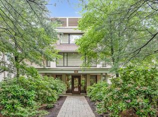 228 Allandale Rd APT 3A, Chestnut Hill, MA 02467