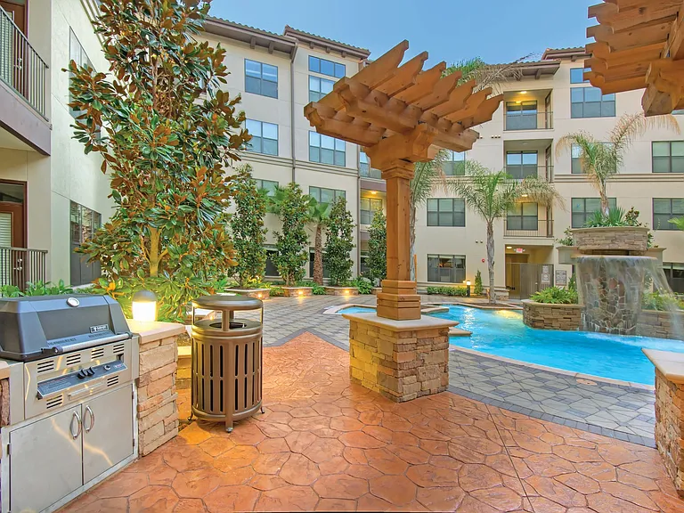 Broadstone Toscano — Photo 1