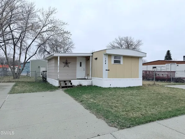 124 Delaware St SE, Bismarck, ND 58504