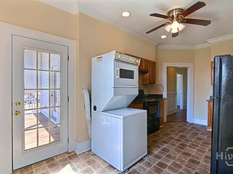 315 W Gwinnett St — Photo 15