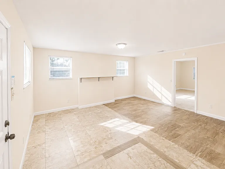 3903-3915 NW Gainesville Rd — Photo 4
