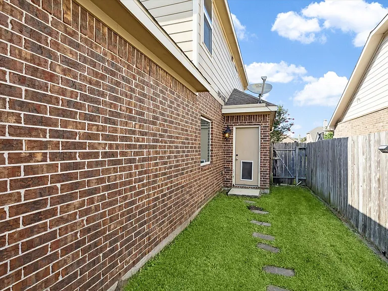 6159 Flint Ct — Photo 32