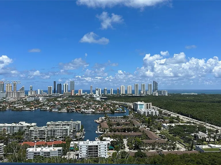 16385 Biscayne Blvd #3019 — Photo 22