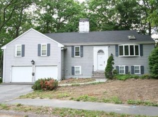 15 Kings Rd, Lynnfield, MA 01940