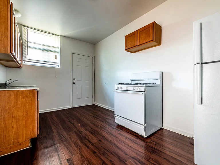 9100 S Dauphin Ave — Photo 5