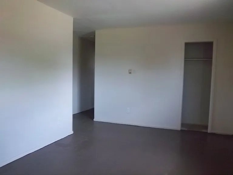 2510 N Wilson St — Photo 2