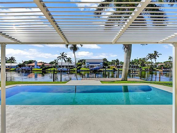 4th image of 21 Dolphin Dr
