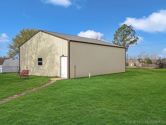 3rd image of 9196 S 258th East Ave