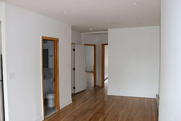 Rented by Owner | media 9