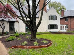 6301 Alexander Dr, Saint Louis, MO 63105