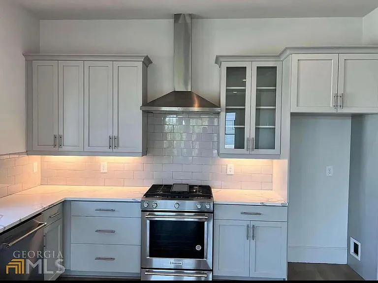 674 Exchange St SE — Photo 14