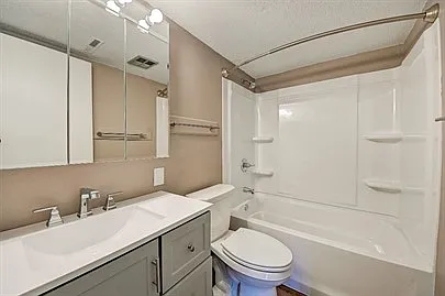 1215 Oakland Rd NE #44 — Photo 45