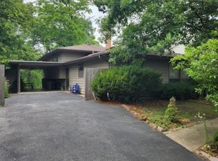 4812 Wallbank Ave, Downers Grove, IL 60515