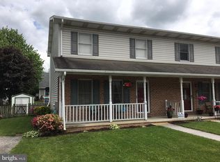 18 Starlite Dr, Littlestown, PA 17340