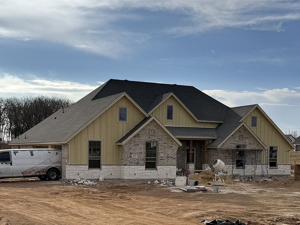 1st image of 624 Winkler Way