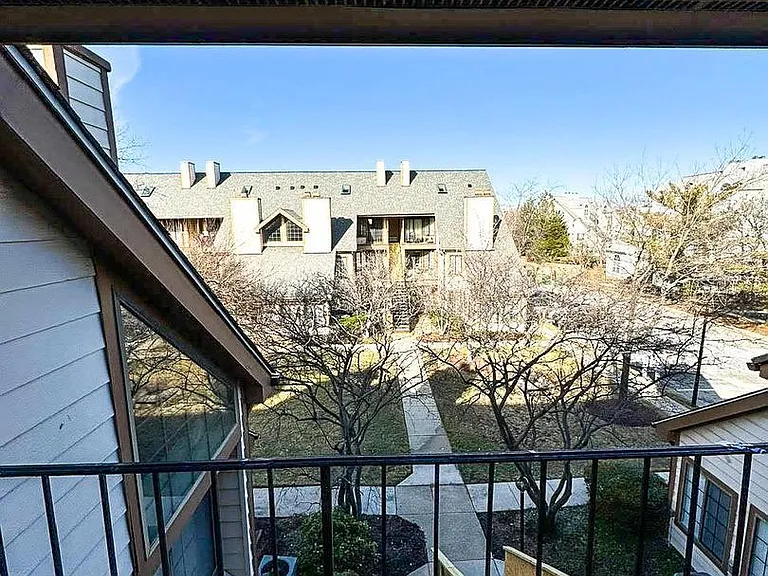 14111 William St #F-17 — Photo 11