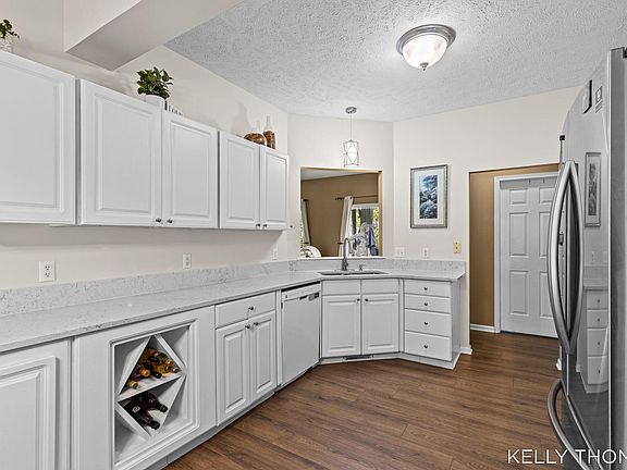 4th image of 5892 Powderhorn Ct SW