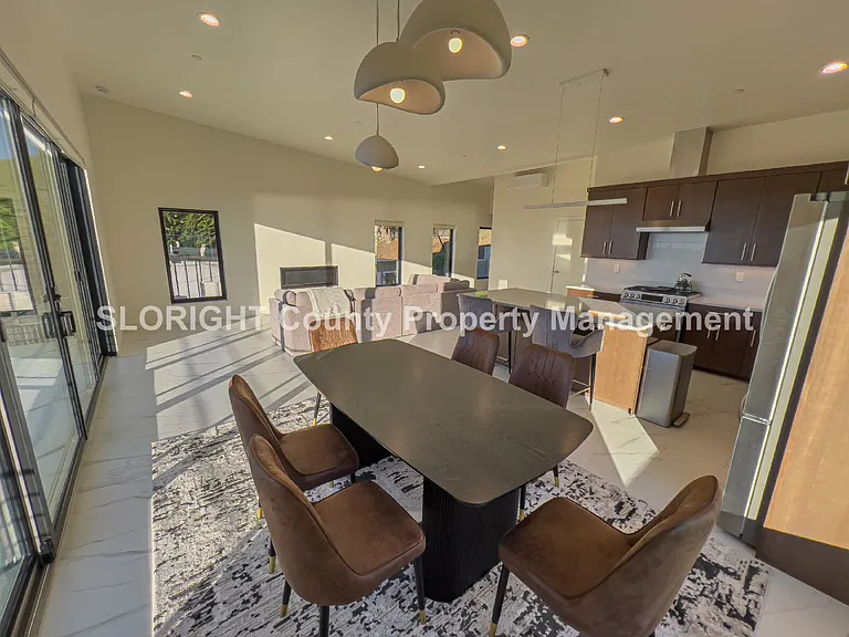 2670 Laurel Ave — Photo 9