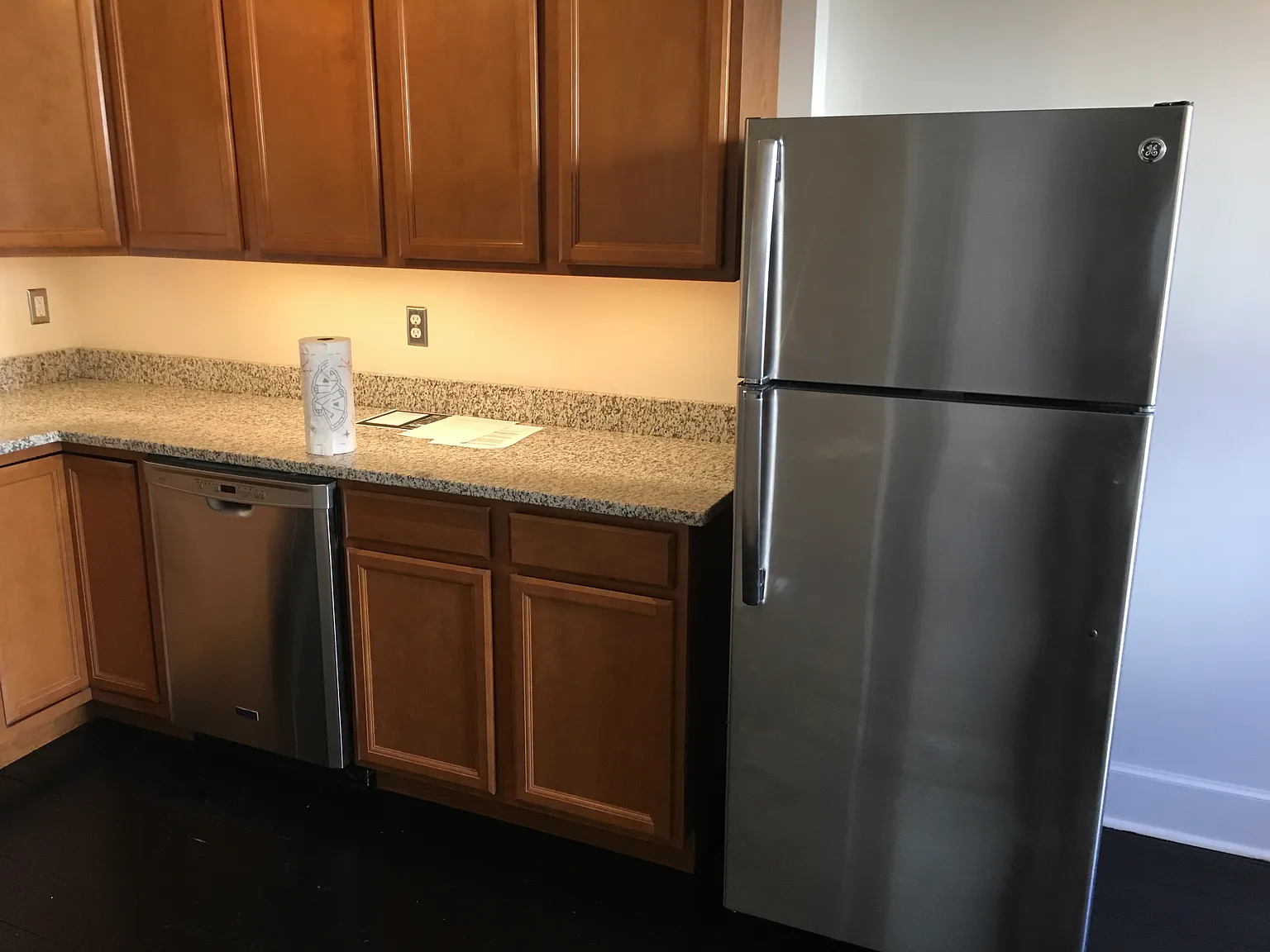 1 bed, 800 sqft, $1,195 — Photo 3