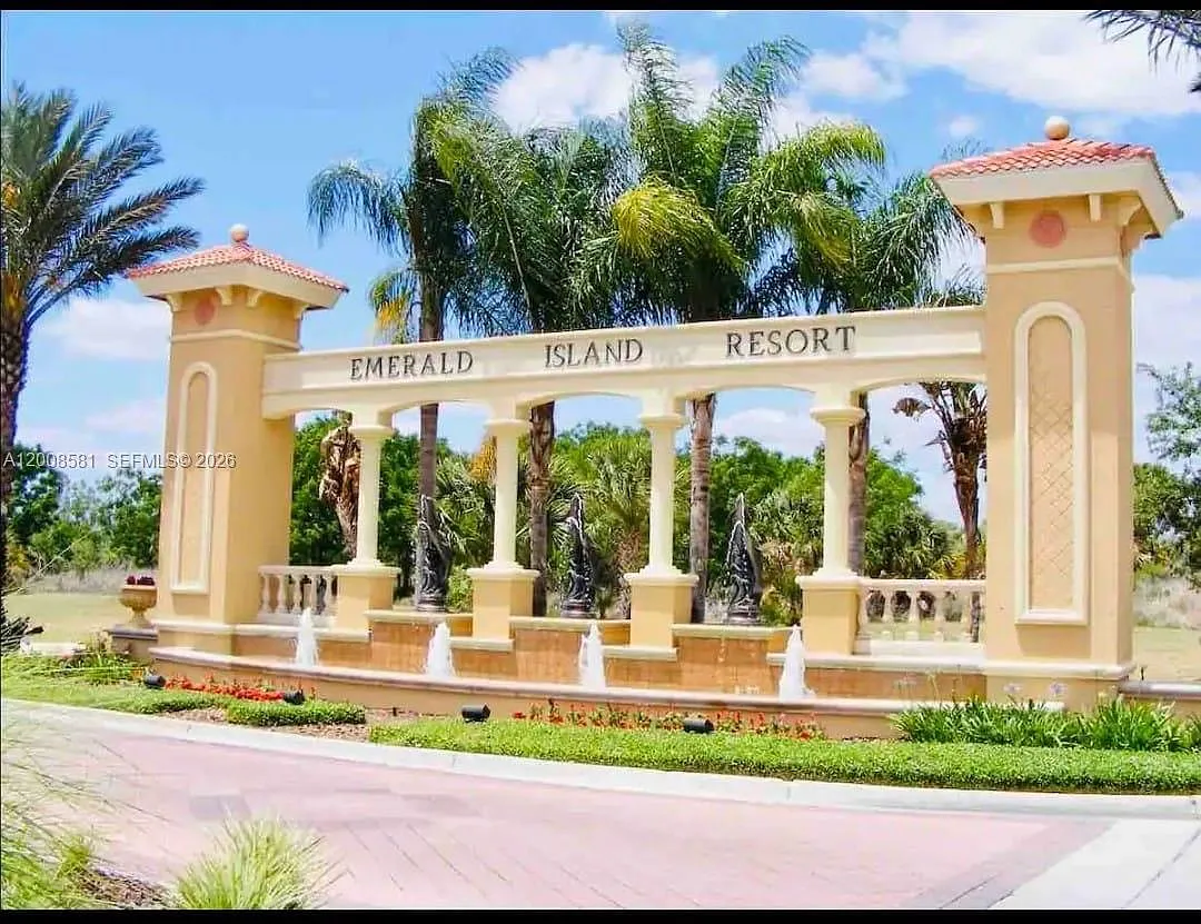 Emerald Island Resort — Photo 2