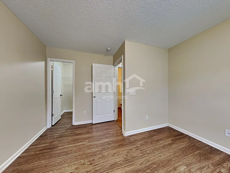 418 Dovetail Cir — Photo 16