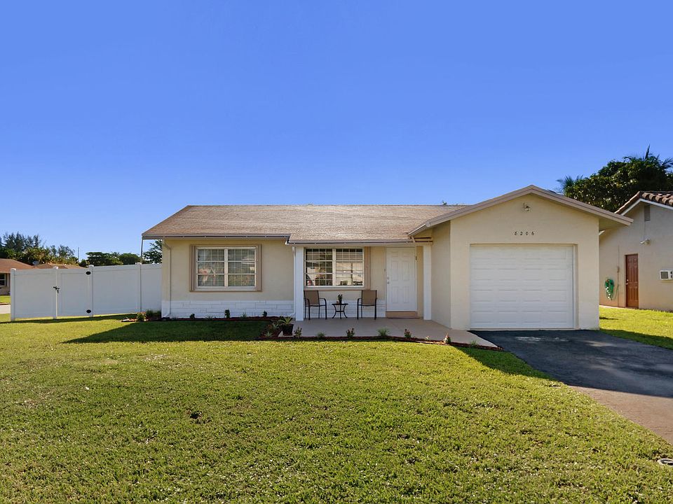 1st image of 8206 NW 92nd Ter