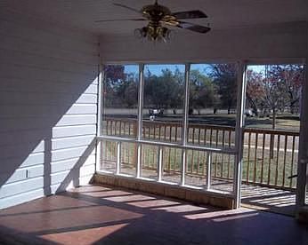 3rd image of 407 Hollywood Dr