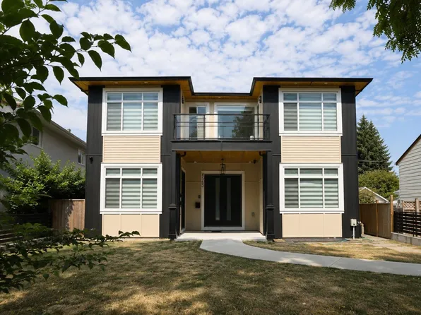 8563 11th Ave, Burnaby, BC V3N 2P6
