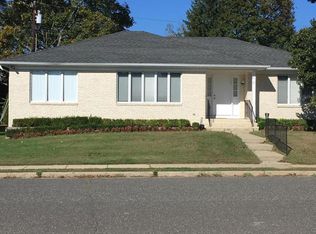 17 Campbell Ct, Deal, NJ 07723