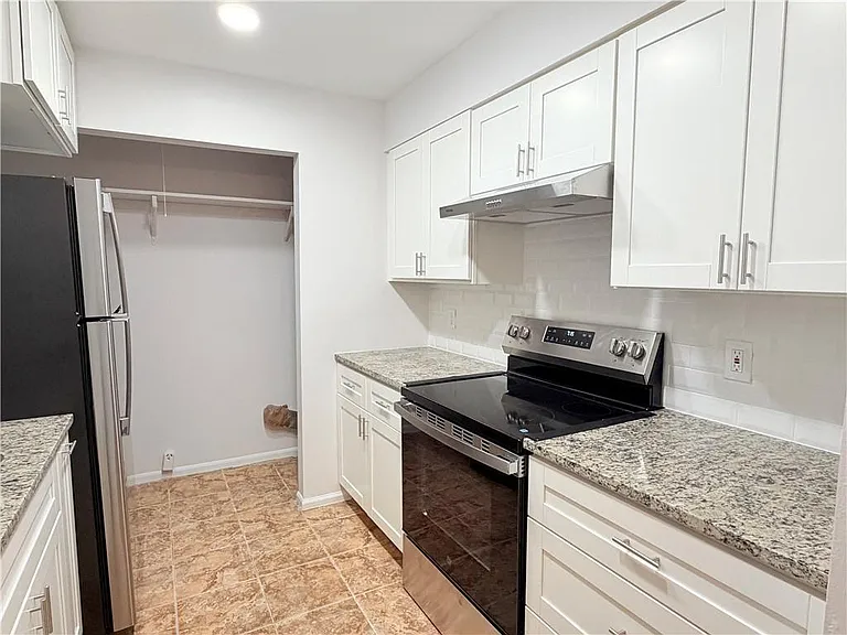 1166 Booth Rd SW #908 — Photo 10