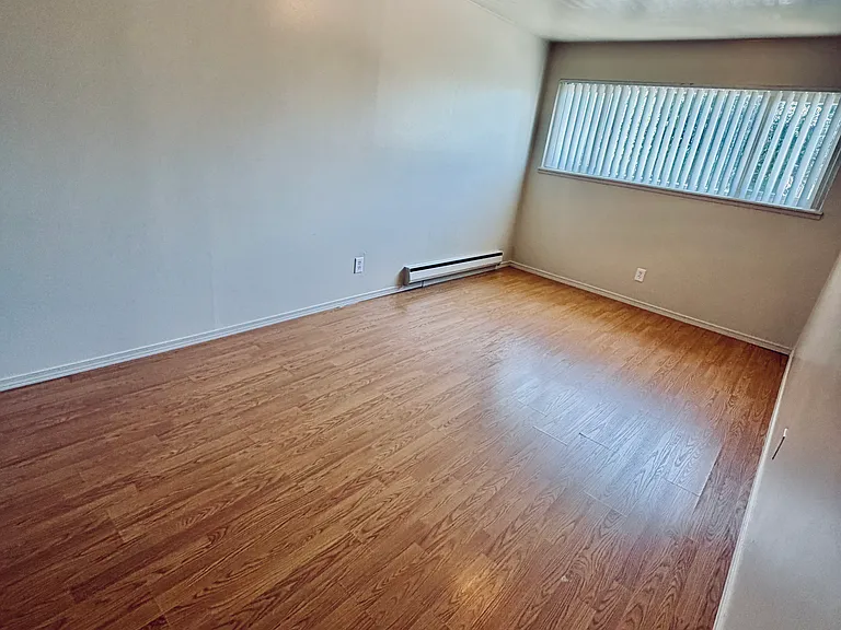 8401 Rainier Pl S #8 — Photo 1