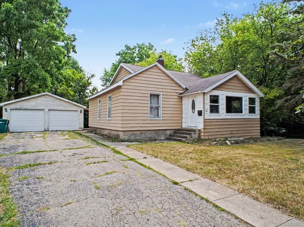 107 S Oak St, Durand, MI 48429