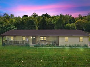 11202 Pine Grove Ln, Logan, OH 43138