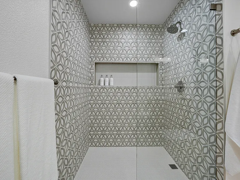 54960 Shoal Crk — Photo 24