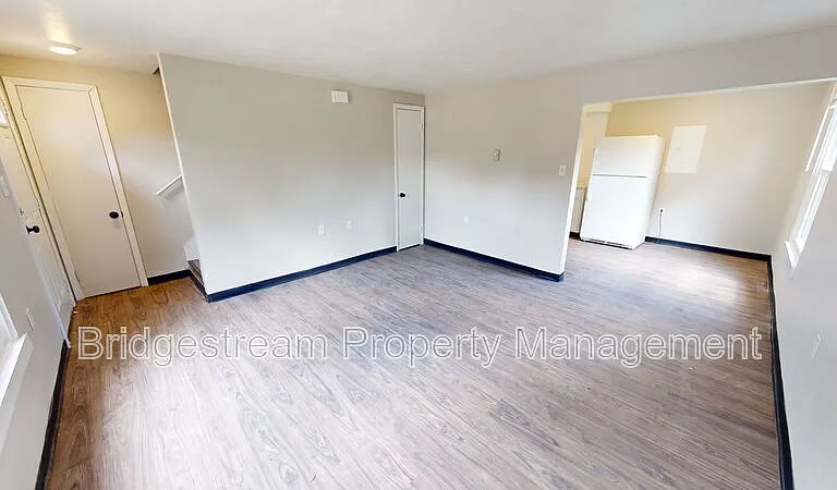 144 Forest St — Photo 7