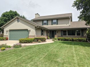 N103W15952 Founders Ln, Germantown, WI 53022