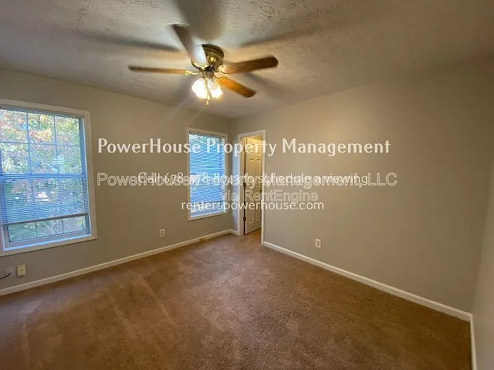 605 Suwanee Lakes Cir — Photo 31