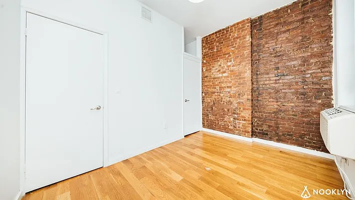 Rented by Nooklyn NYC LLC | media 28