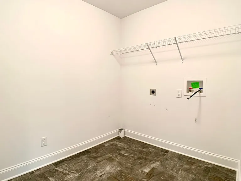 733 Banister Dr — Photo 25